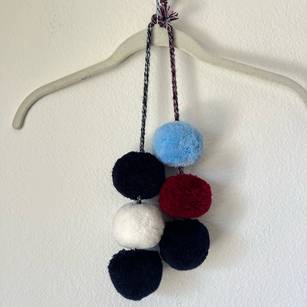 Nena & Co Pom Tassel Bundle